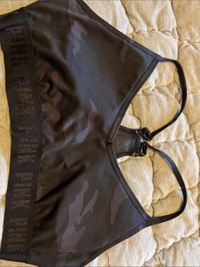 PINK Victoria's Secret Black Camo Seamless Bralette